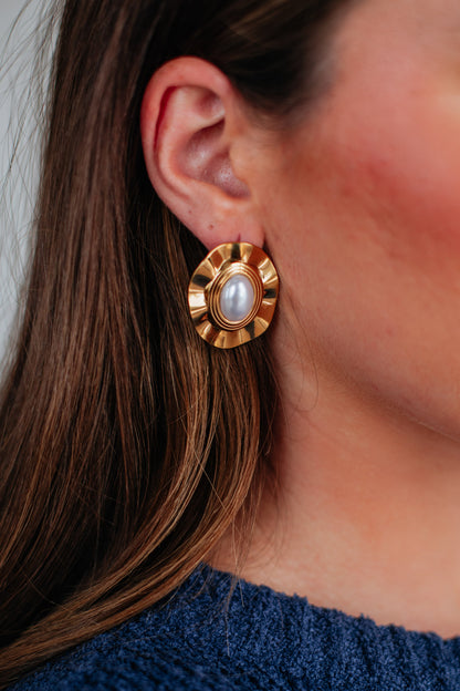 Fiona Pearl Earrings