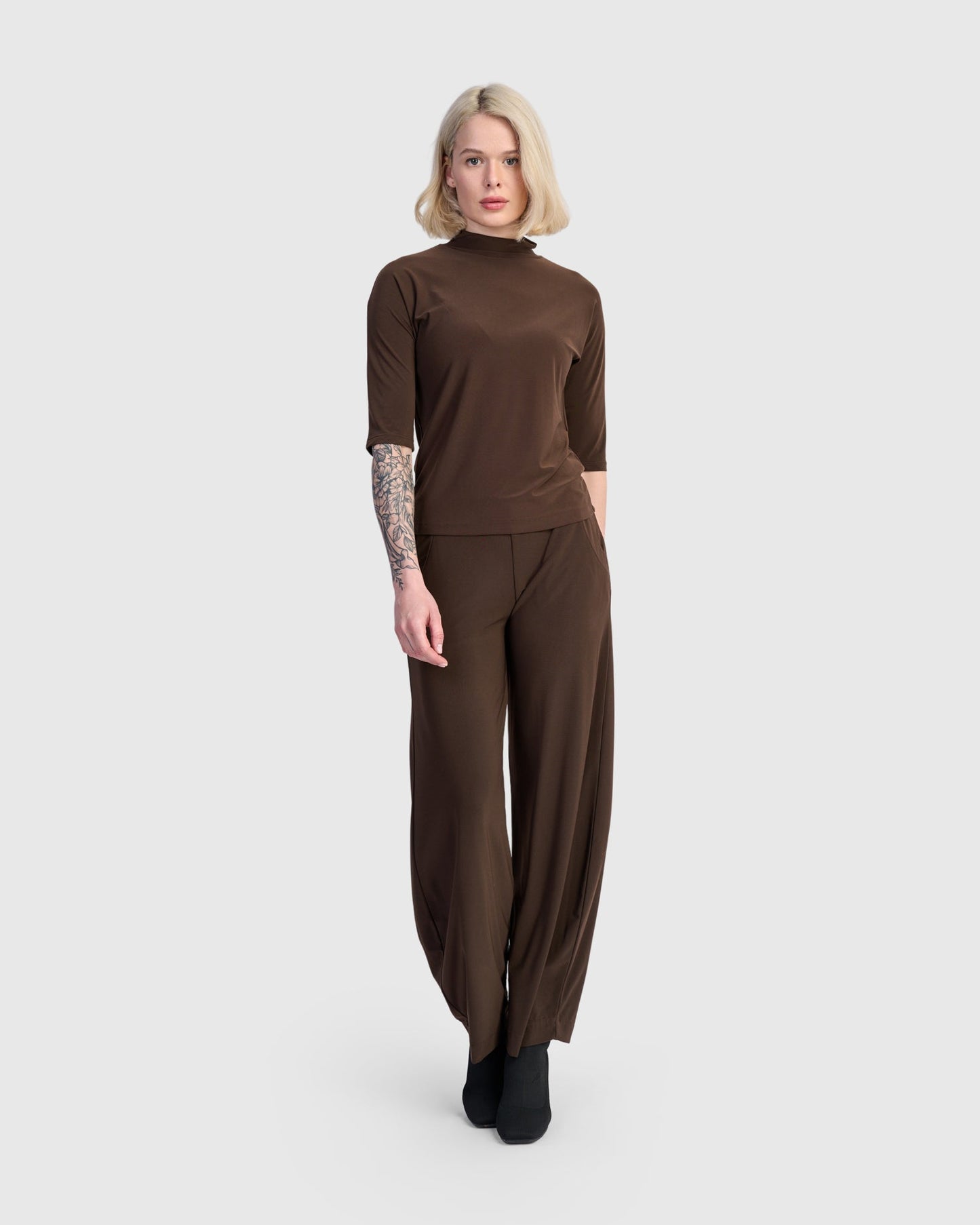 Essential Slinky Mockneck Tee, Sepia