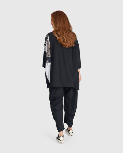 Tekbika Oversized Trapeze Top, Black Graphic