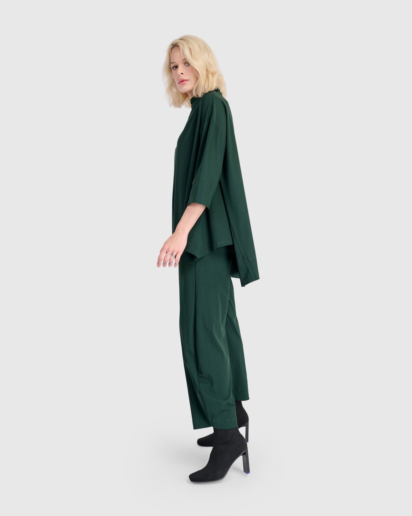 Essential Tekbika Flow Pants, Forest